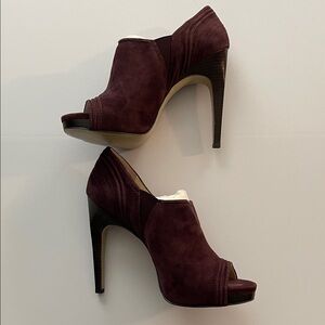 Gorgeous Calvin Klein Shanon mulberry kid suede platform shoe booties size 8.5 m